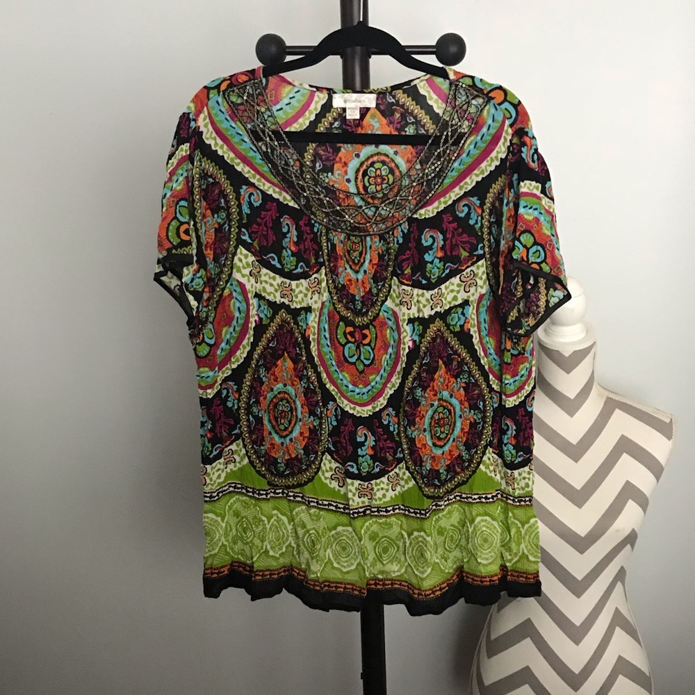 Patterned top